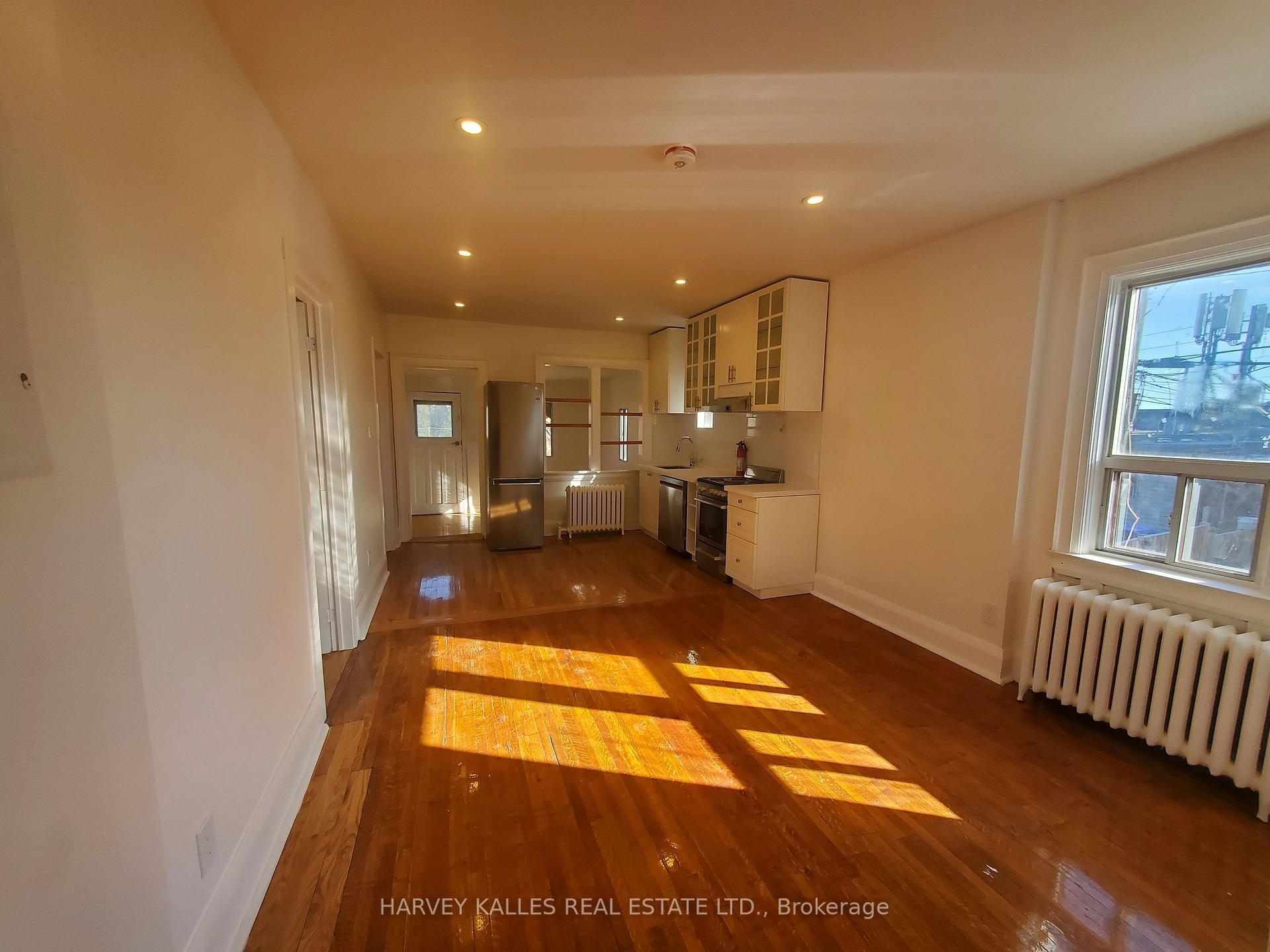 2 - 15 Alberta Avenue, Toronto 4