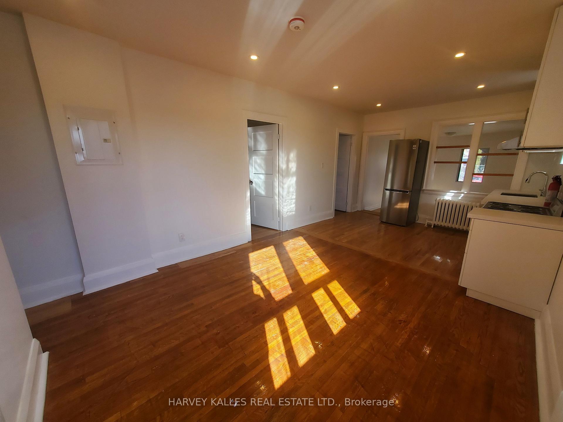 2 - 15 Alberta Avenue, Toronto 3