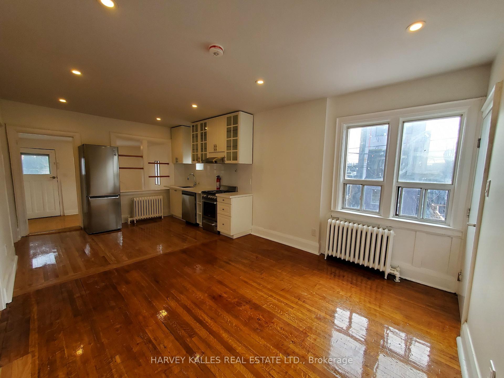 2 - 15 Alberta Avenue, Toronto 2