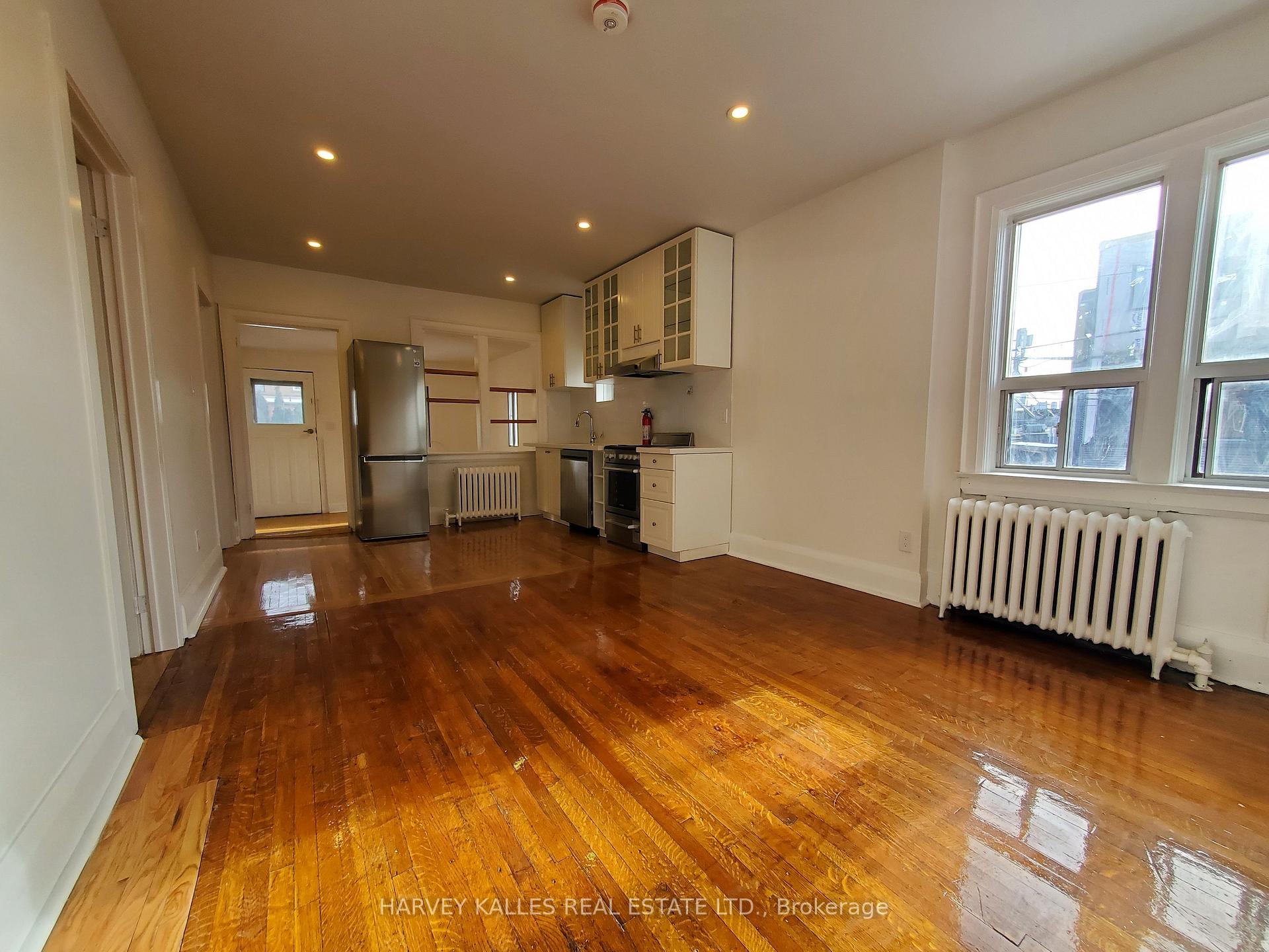 2 - 15 Alberta Avenue Toronto Ontario Canada Rent residential   MOVETA REALTY INC., Brokerage*