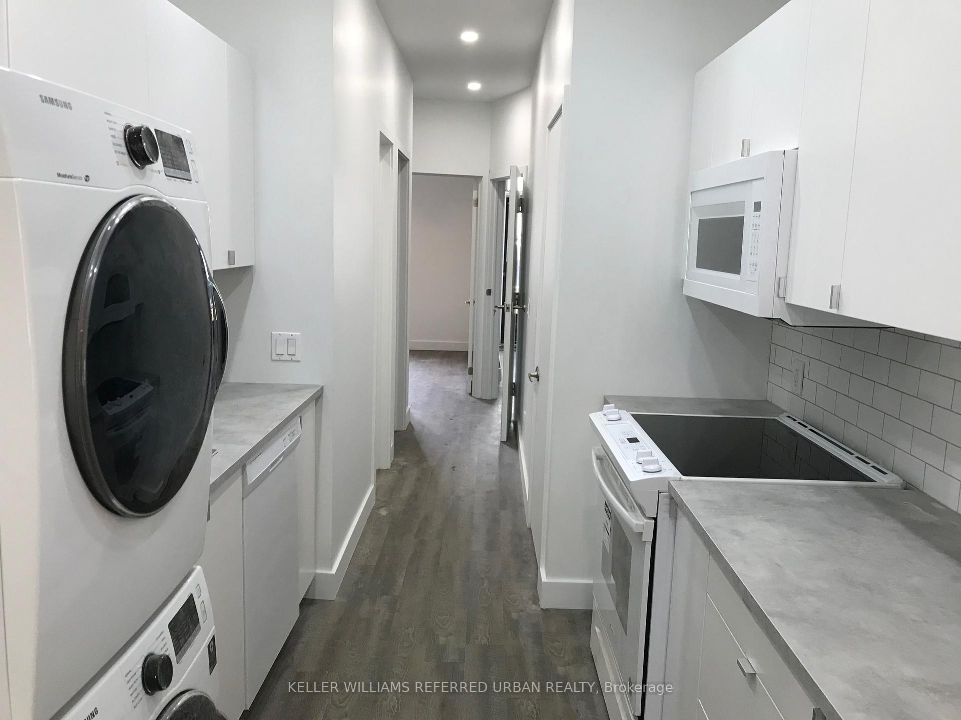 Room 2 - 344 Bartlett Avenue N, Toronto 3