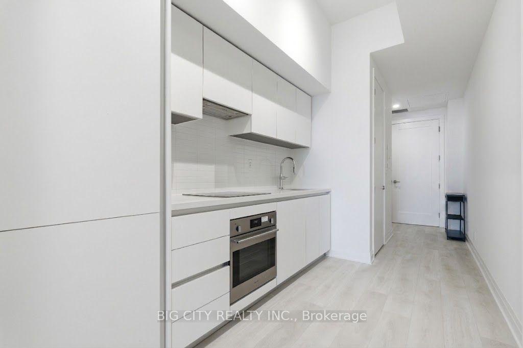212 - 25 Frederick Todd Way, Toronto 5