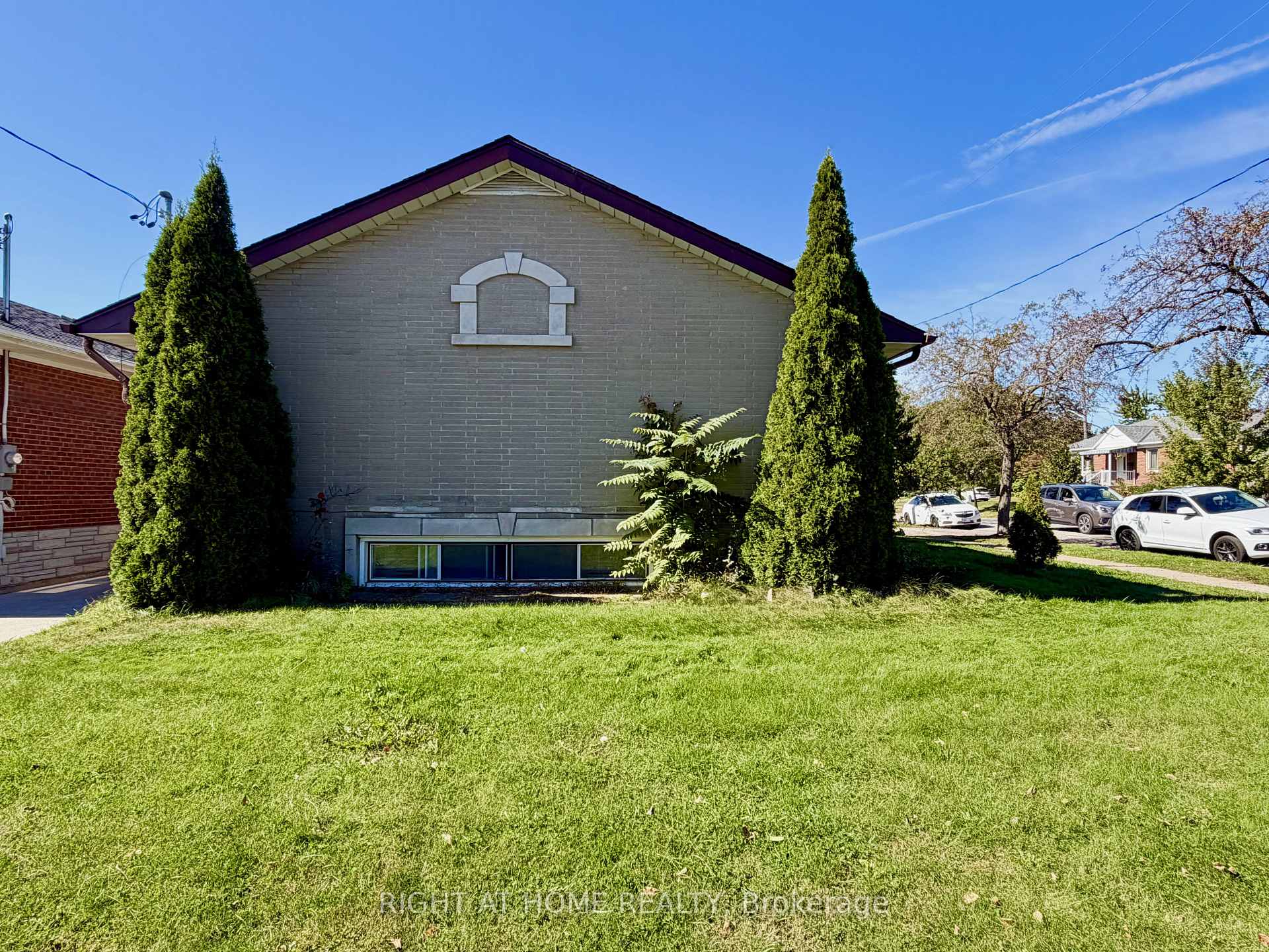 35 Warnica Avenue, Toronto 2