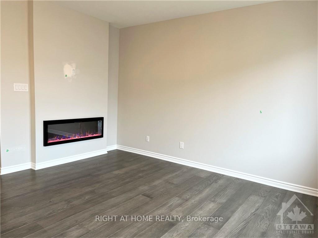 681 ALLIED Mews, Ottawa 5