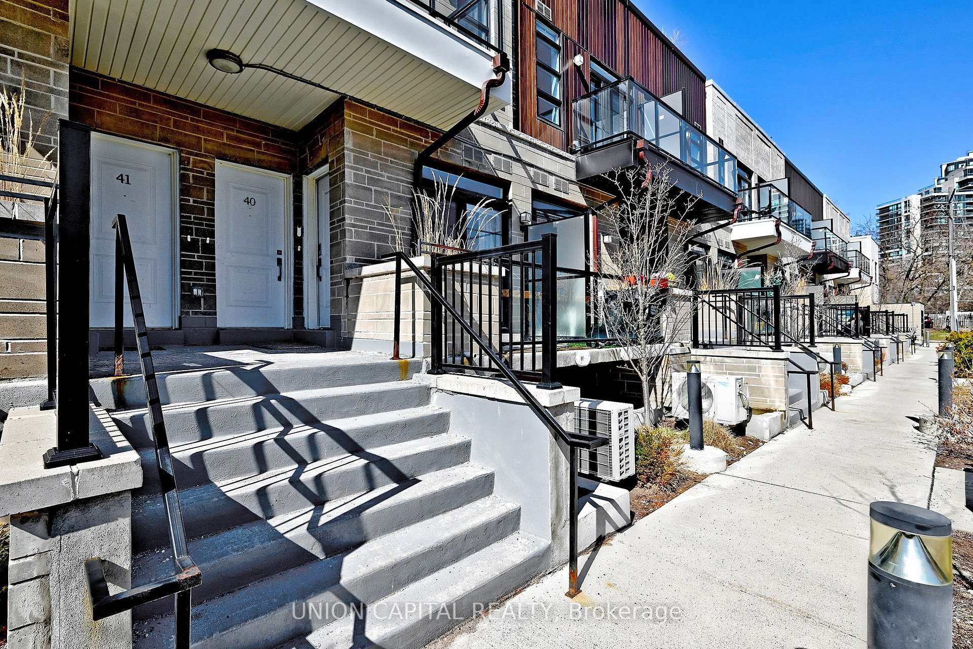 39 - 57 Finch Avenue W, Toronto 4