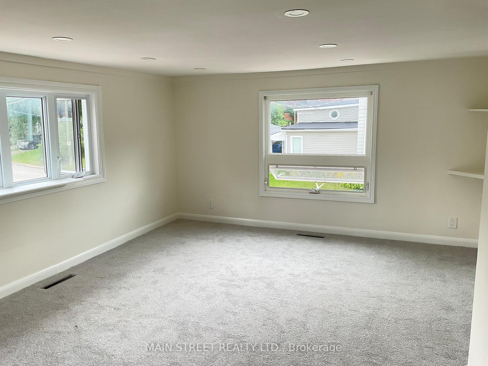 UPPER - 161 CHARLOTTE Street, Newmarket 4