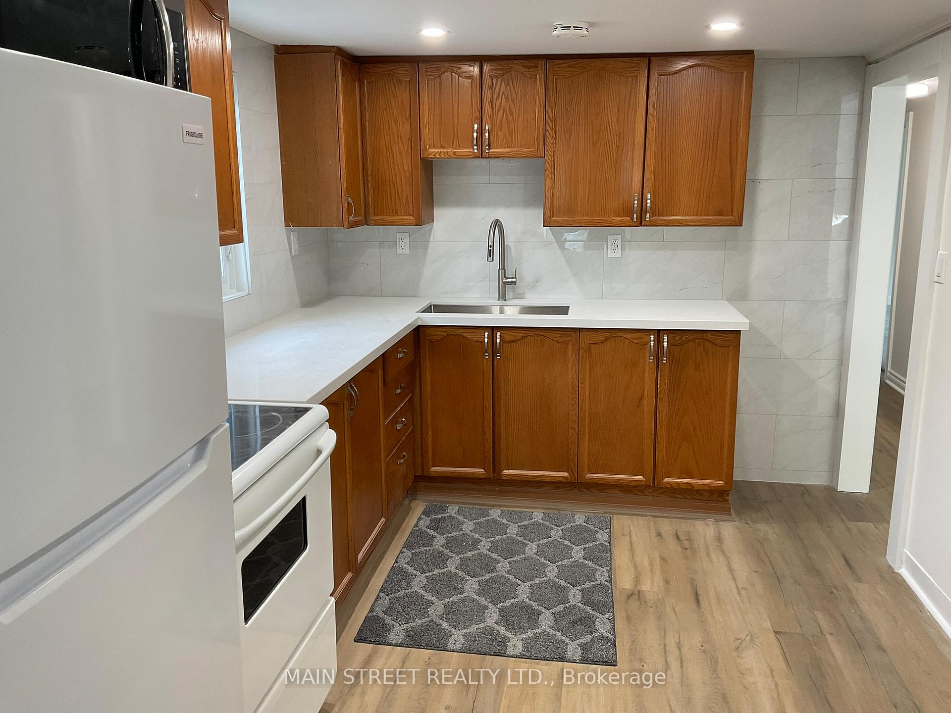 UPPER - 161 CHARLOTTE Street, Newmarket 3