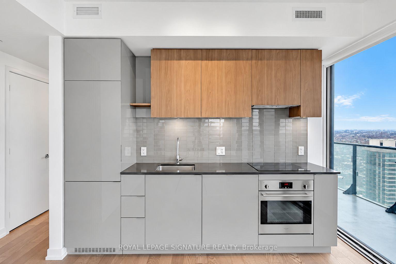 3604 - 161 Roehampton Avenue, Toronto 3