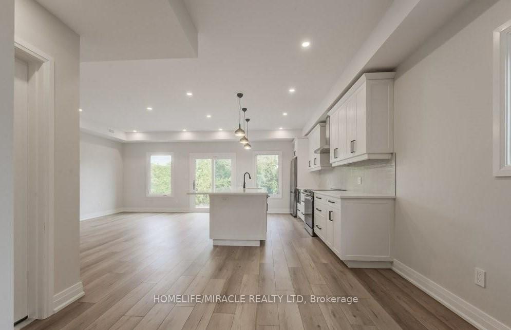 upper - 160 Weber Street W, Kitchener 4