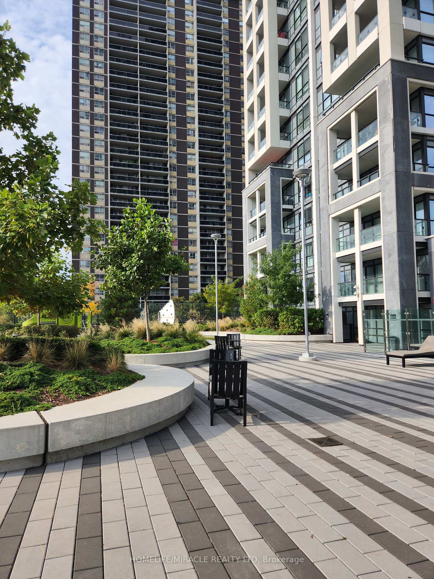 3230 - 5 Mabelle Avenue, Toronto 2