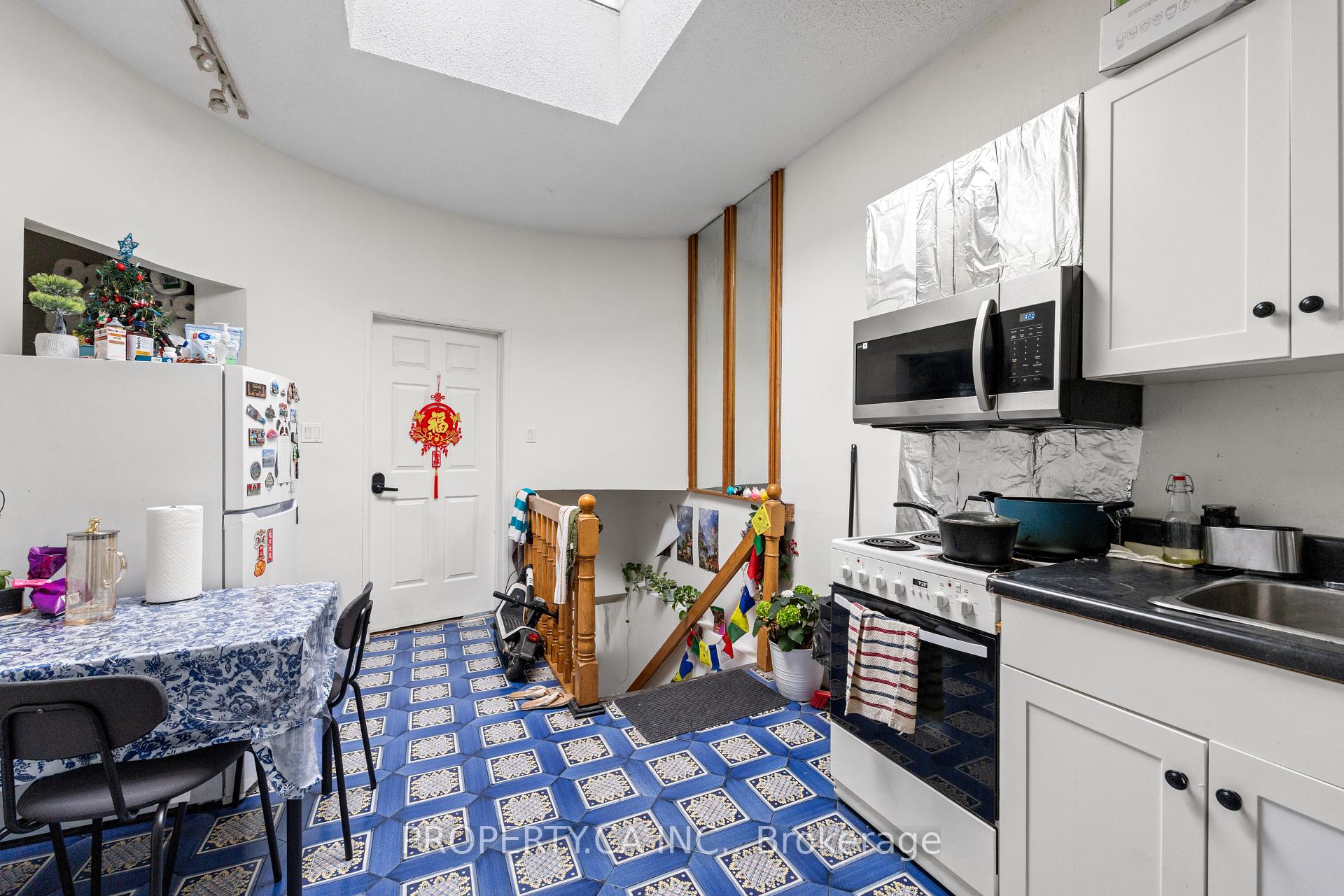 #Upper - 1080 Dovercourt Road, Toronto 4