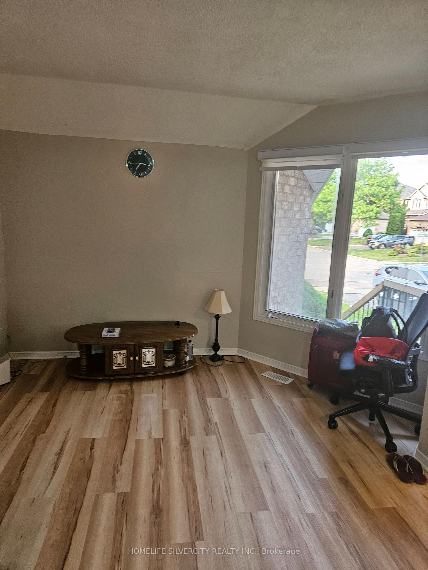 81 Beaconsfield Avenue, Brampton 4