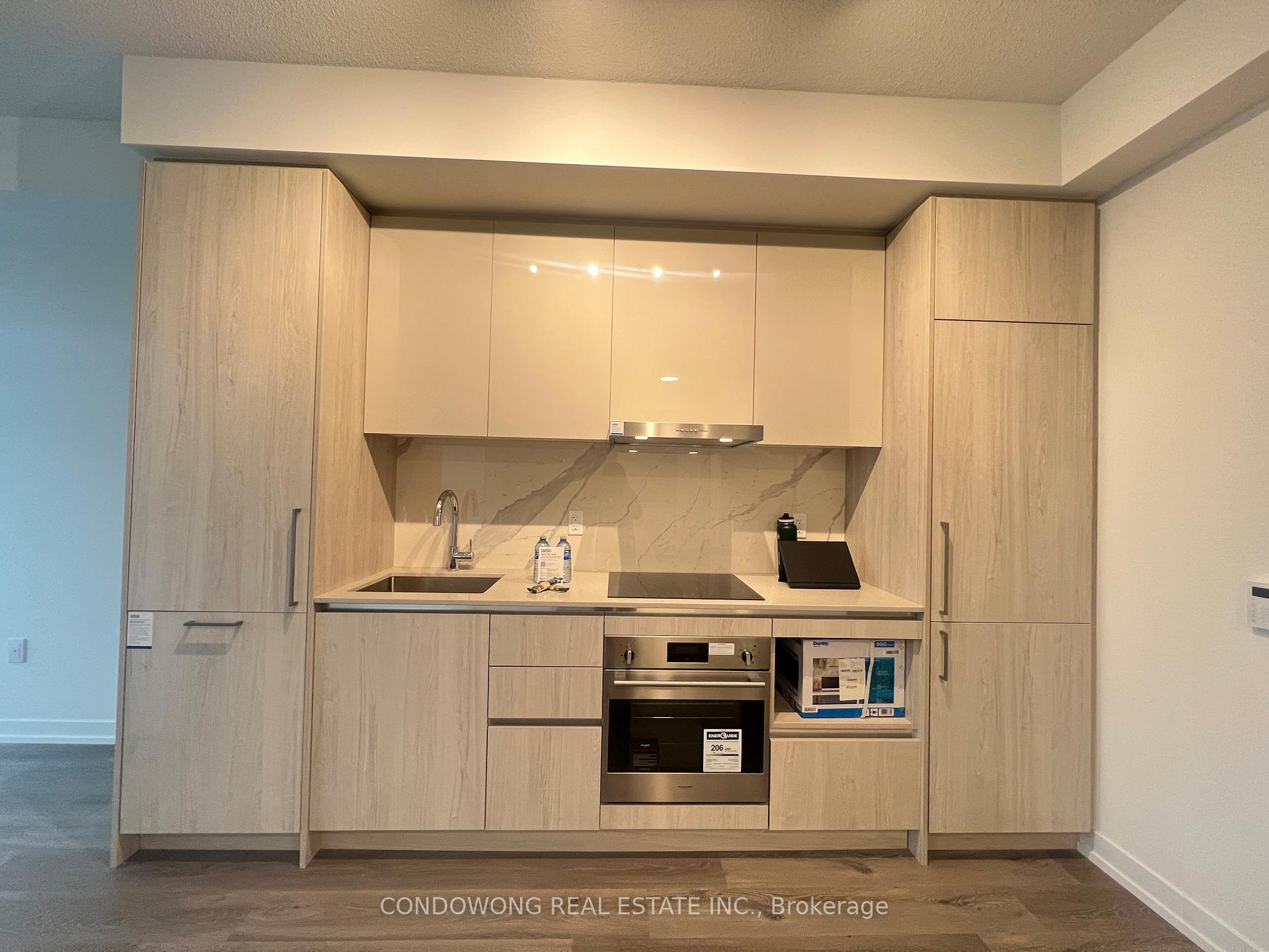 2910 - 225 Commerce Street, Vaughan 4