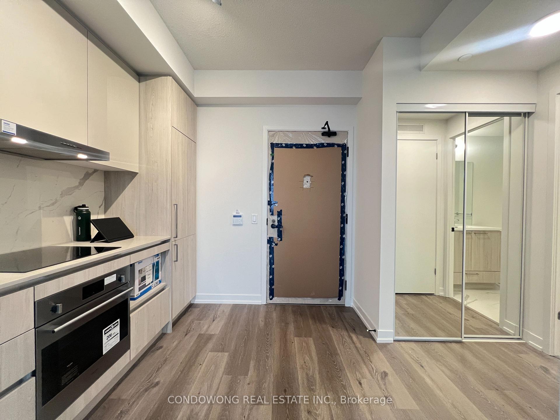 2910 - 225 Commerce Street, Vaughan 2