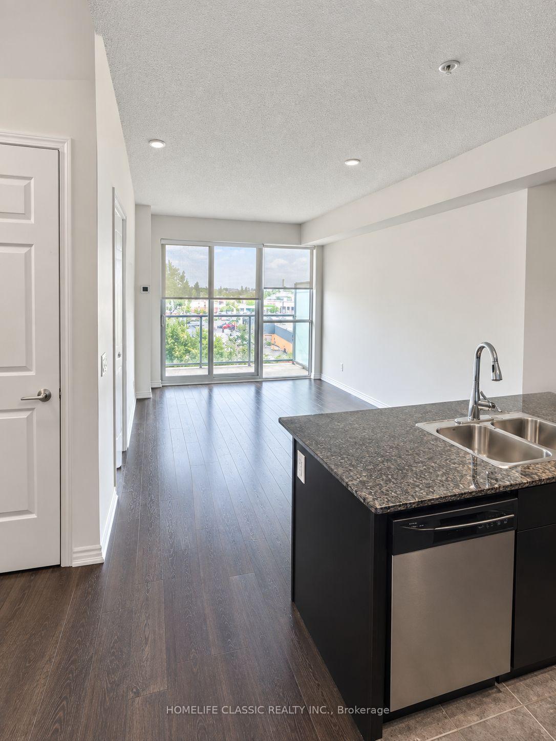 611 - 15 James Finlay Way, Toronto 3