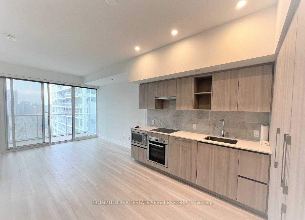 3807 - 19 Bathurst Street, Toronto 2