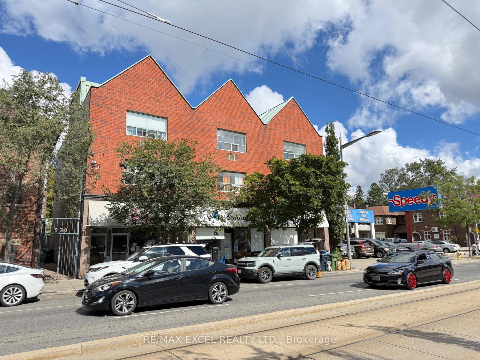 203 - 666 St Clair Avenue W, Toronto 3