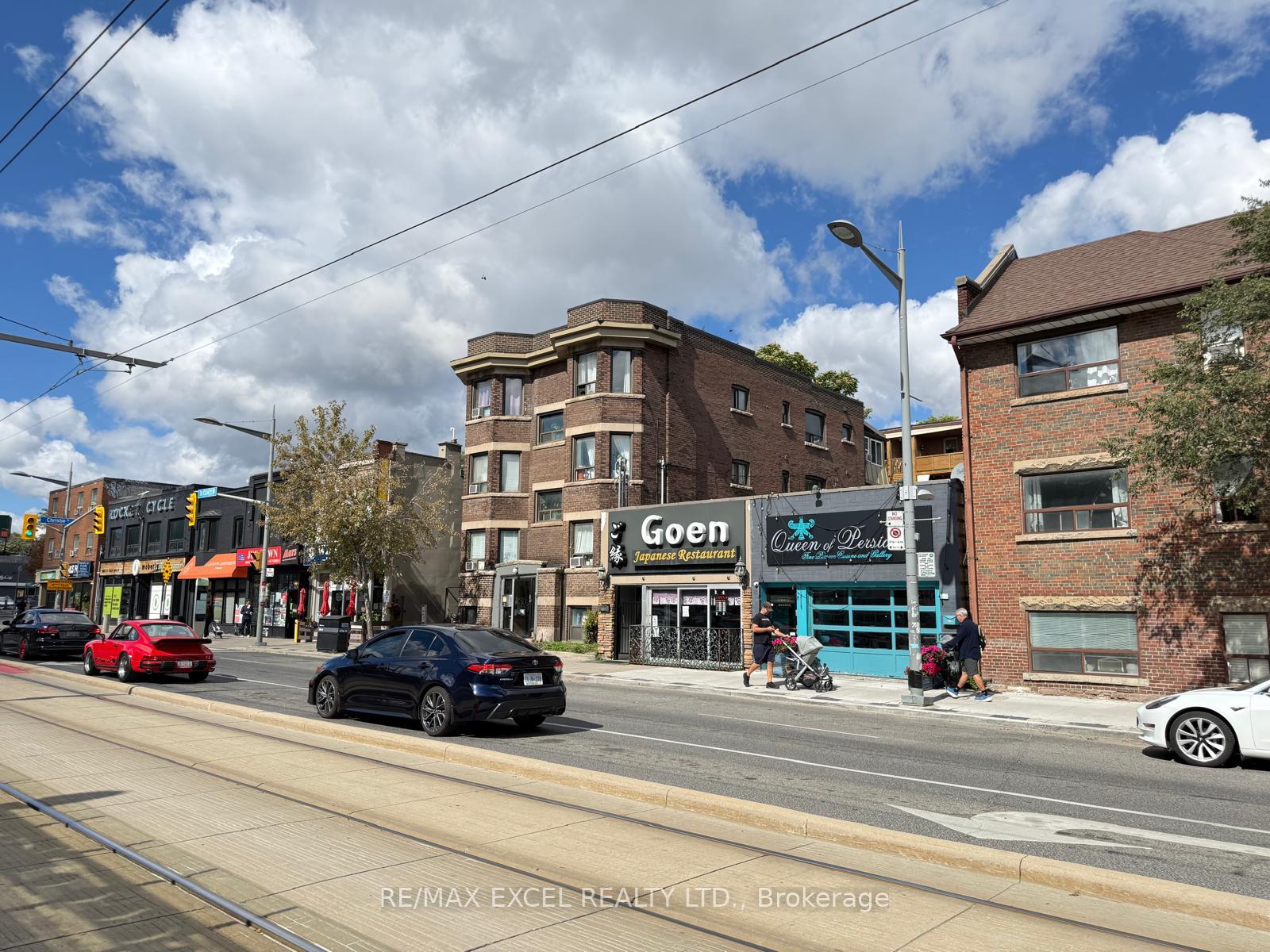 305 - 666 St Clair Avenue W, Toronto 4