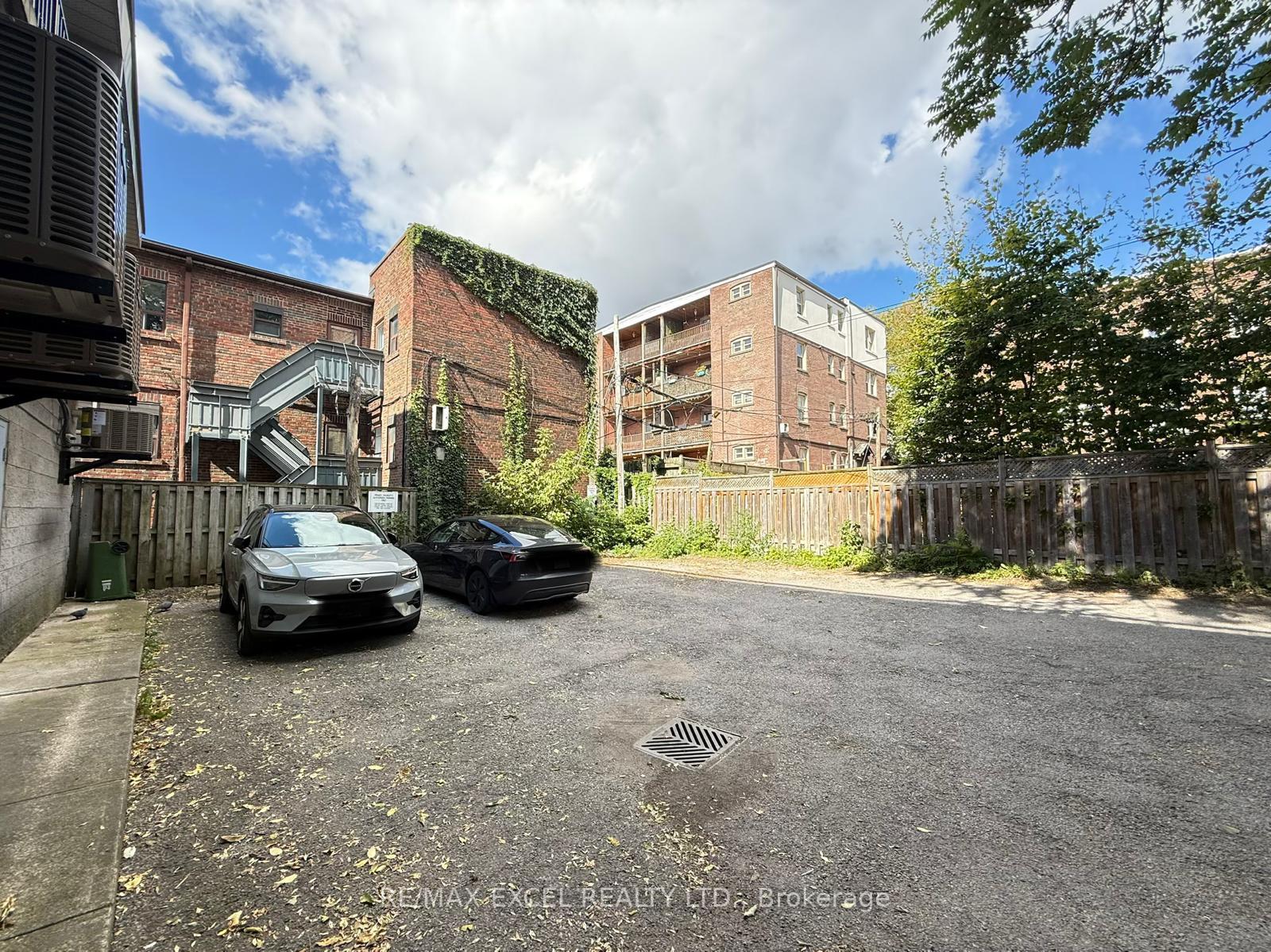 304 - 666 St Clair Avenue, Toronto 5