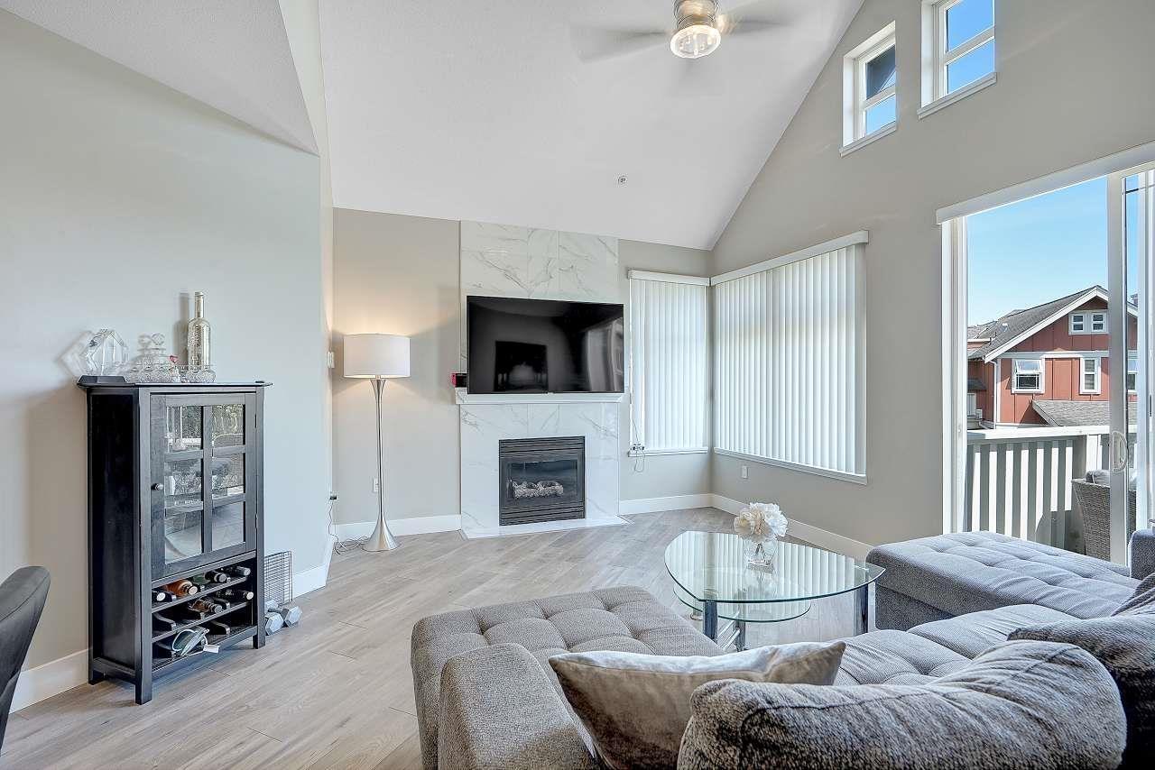 4th floor 15350 16A AVENUE, Surrey 3
