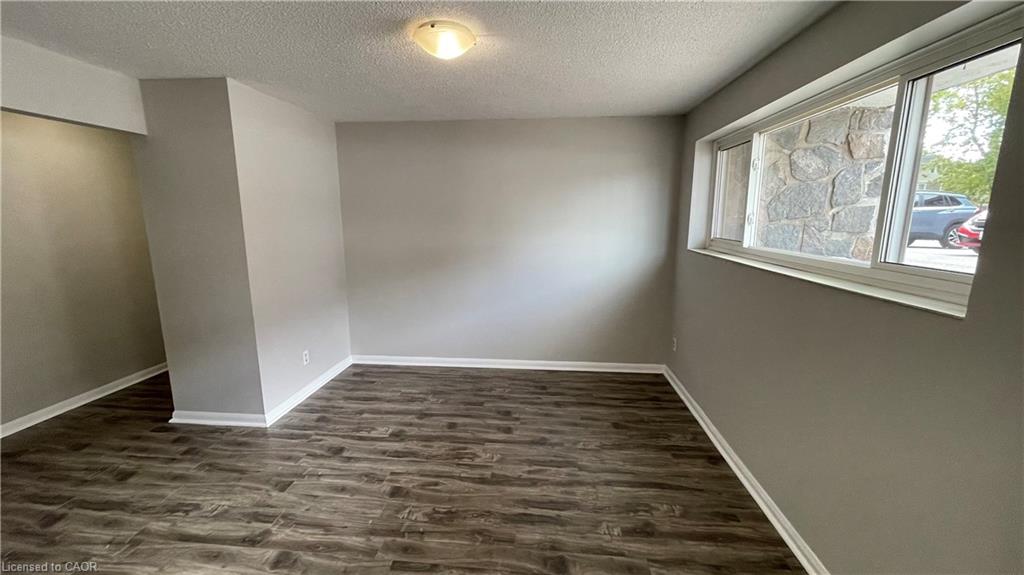2 - 15 Empire Street, Welland 3