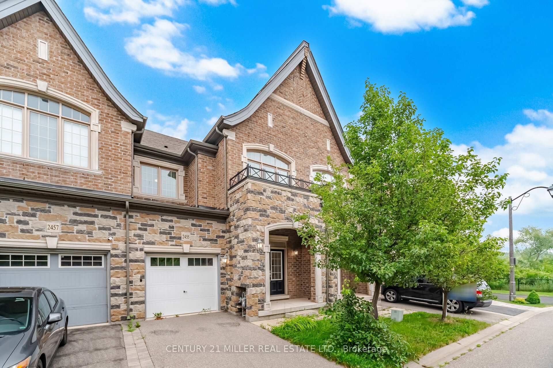 2455 Village Common, Oakville 2