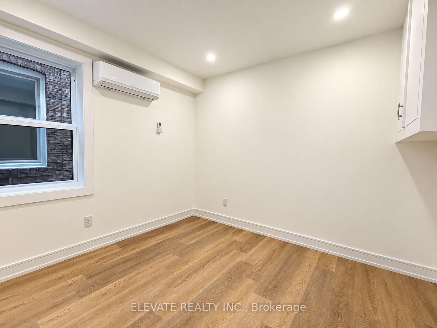 4 - 76 Burnaby Boulevard, Toronto 4