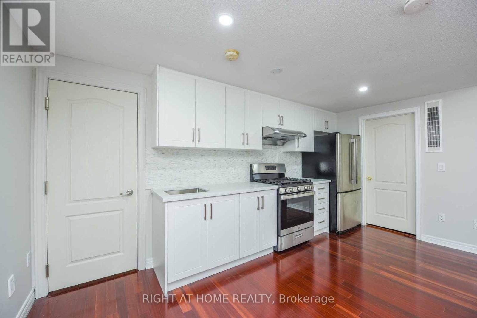 Lower - 2229 GLAZEBROOK Circle, Oakville 4