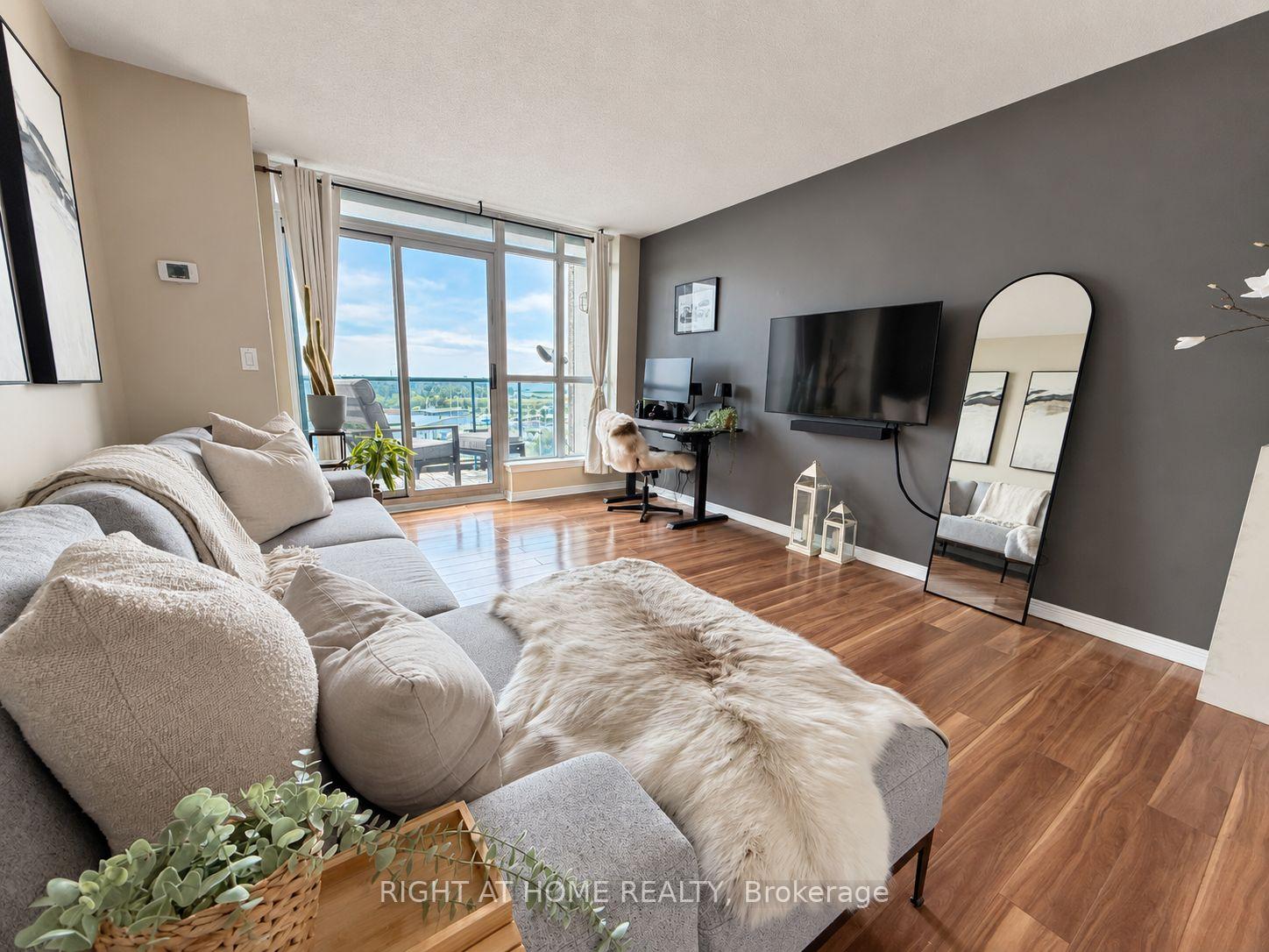 906 - 340 Watson Street W, Whitby 4