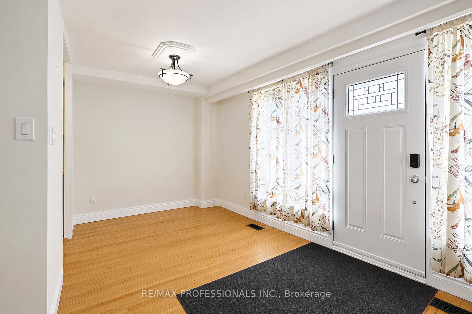 20 - 160 Carsbrooke Road, Toronto 4