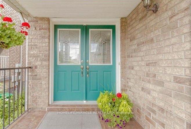 58 Summerdale Crescent, Brampton 2