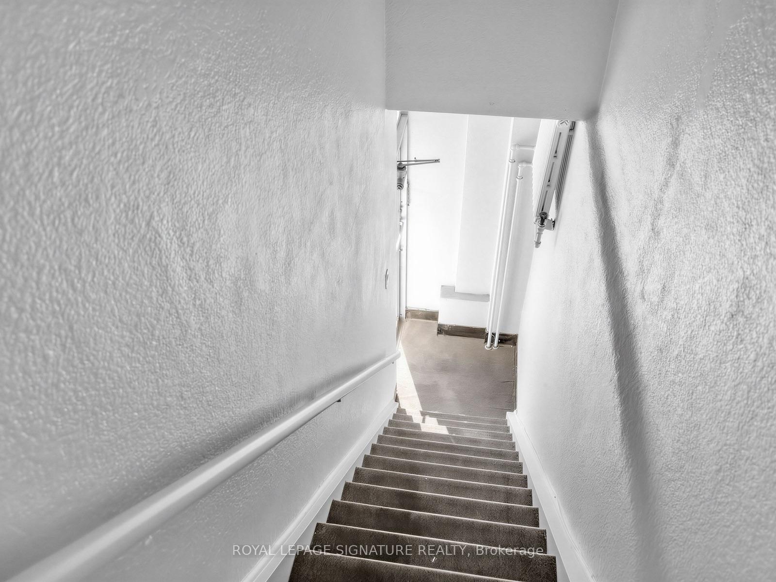 2260 Eglinton Avenue W, Toronto 2