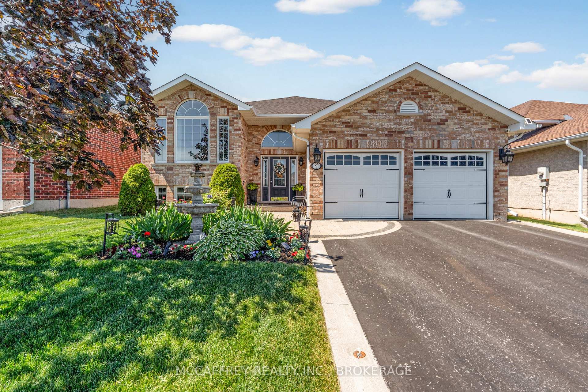 9 Hartwood Crescent Greater Napanee Ontario Canada Sale residential Shannon McCaffrey McCaffrey Realty Inc., Brokerage