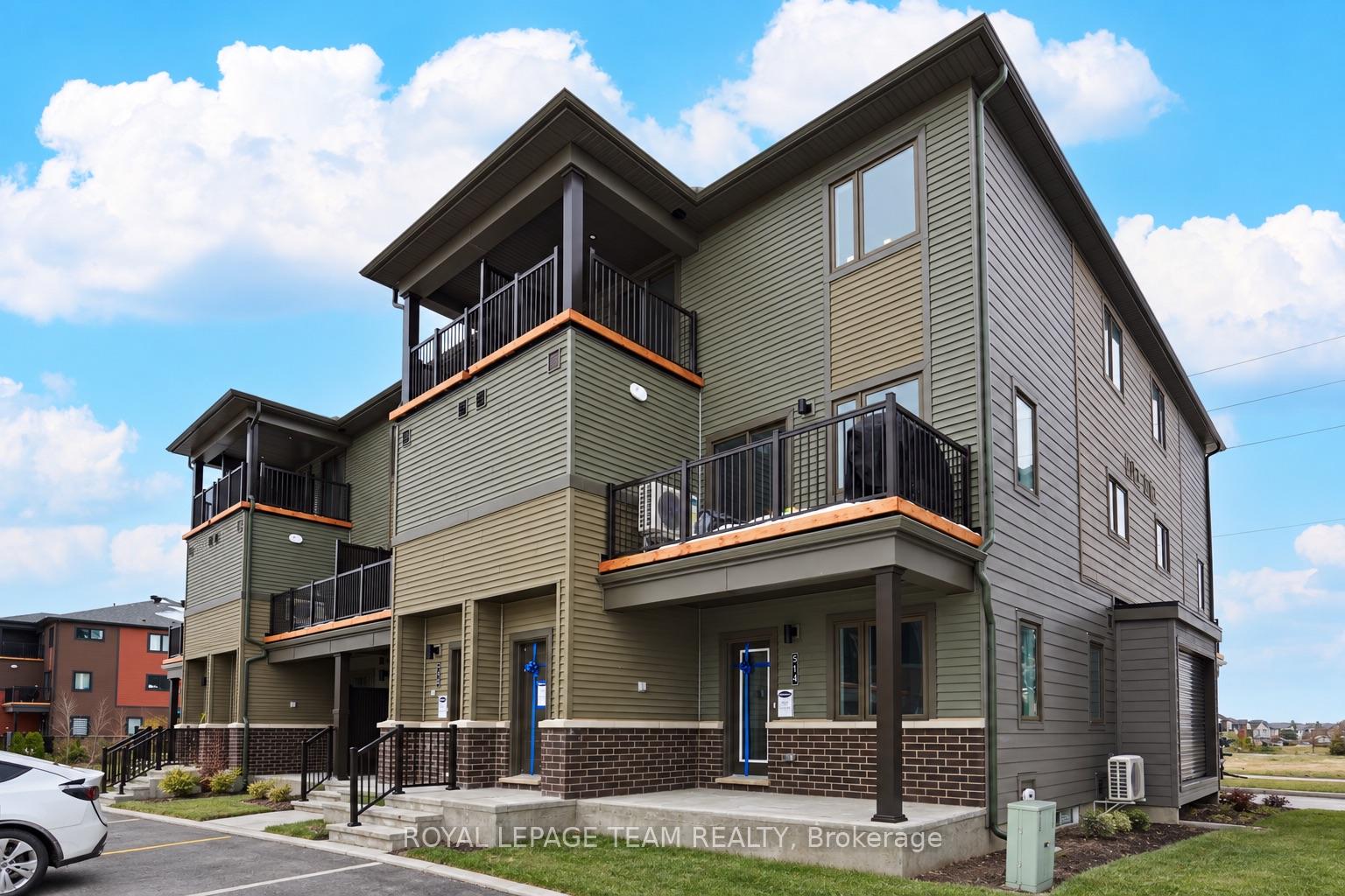 514 Lillian Freiman Pvt S, Ottawa