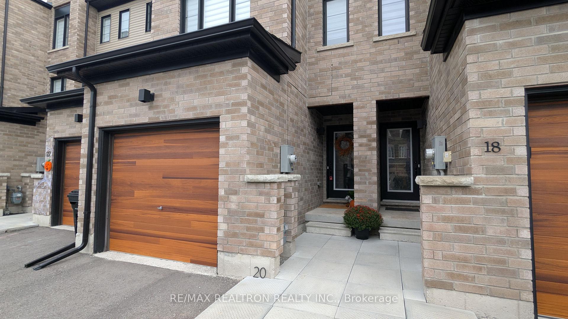 20 Pumpkin Corner Crescent, Barrie 3