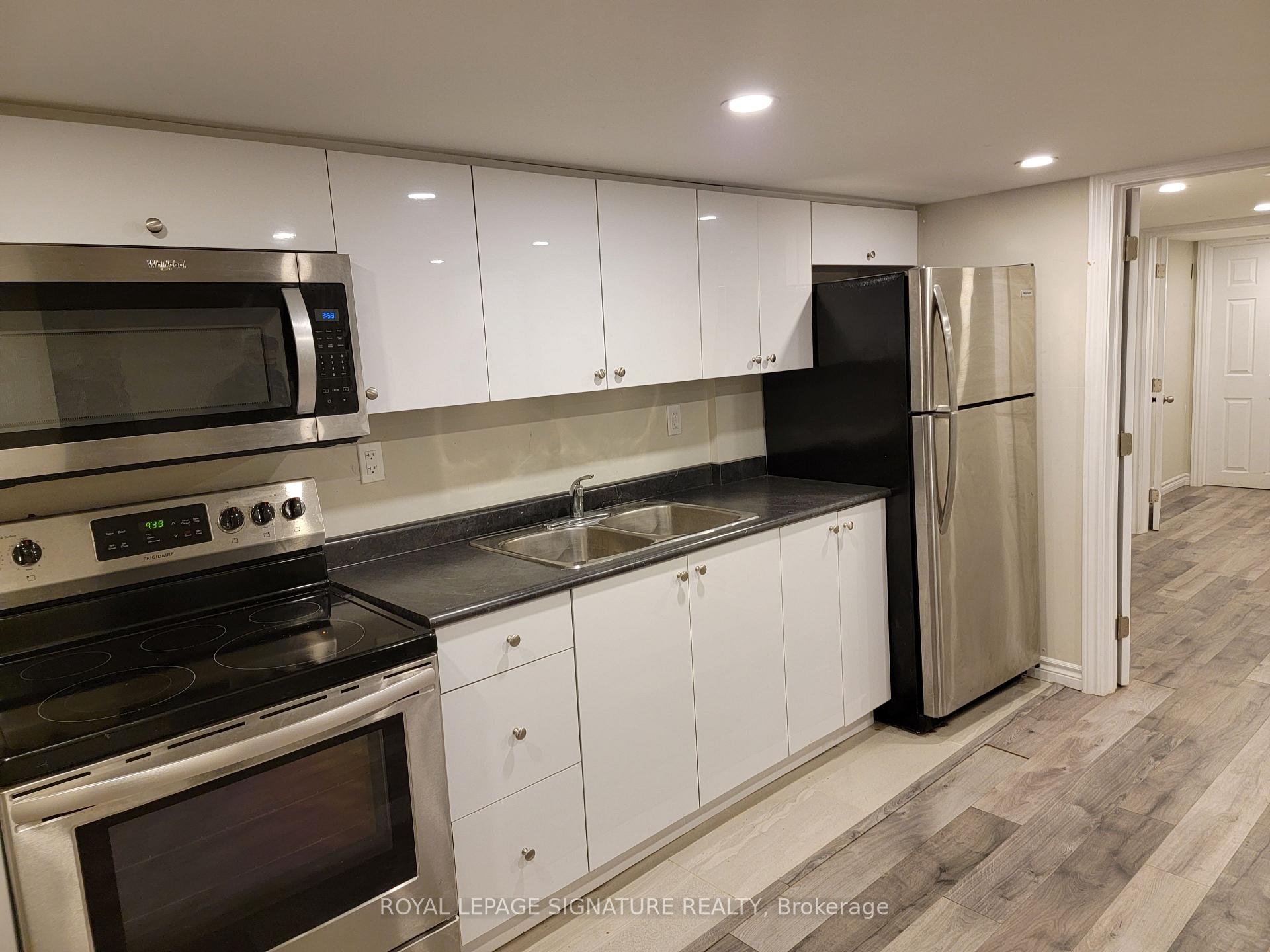 L4 - 498 Horner Avenue, Toronto 4