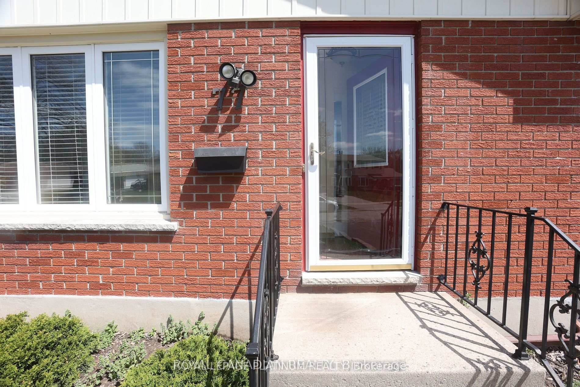 77 Culver Crescent, London East 3