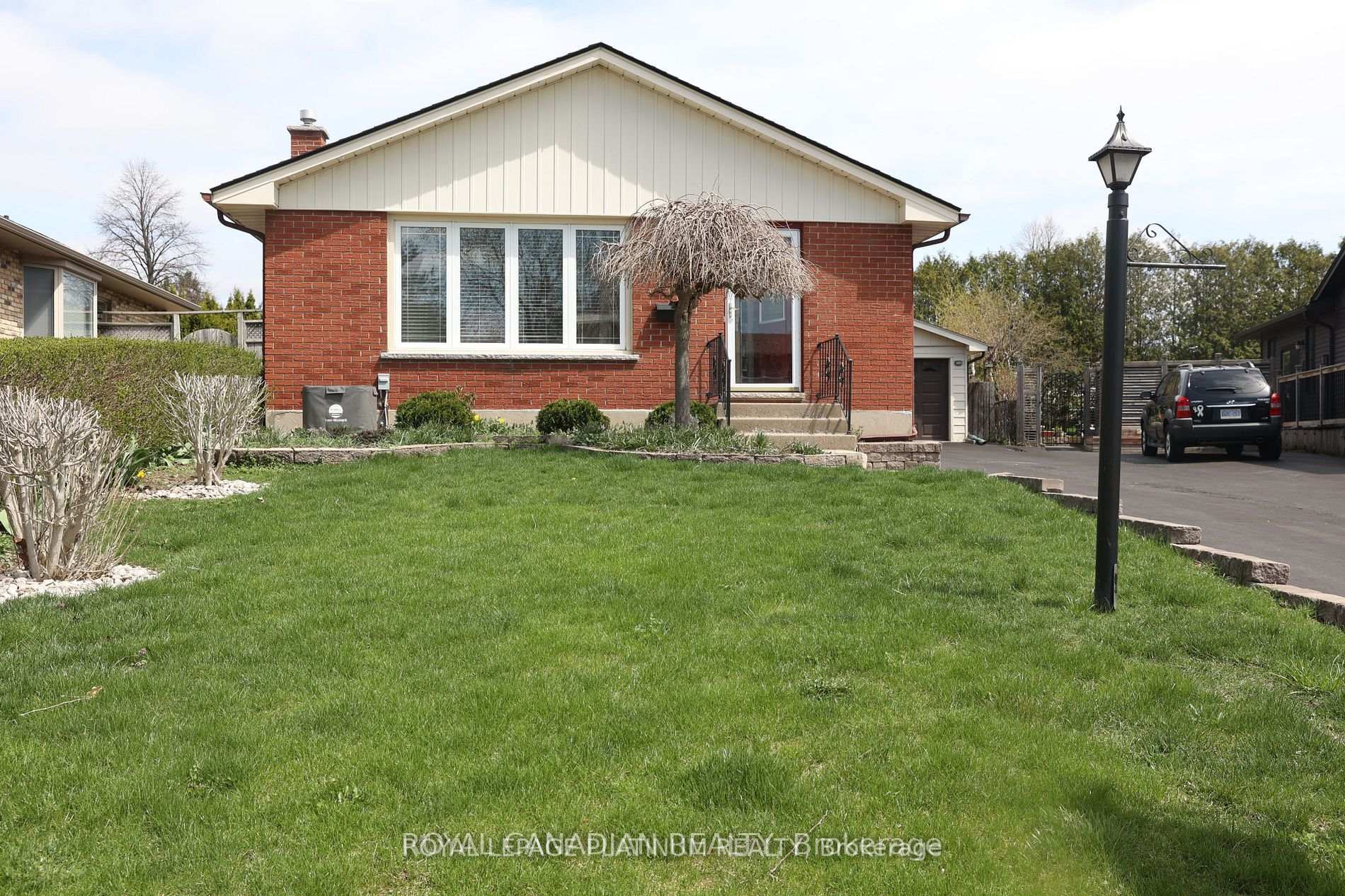77 Culver Crescent, London East 2