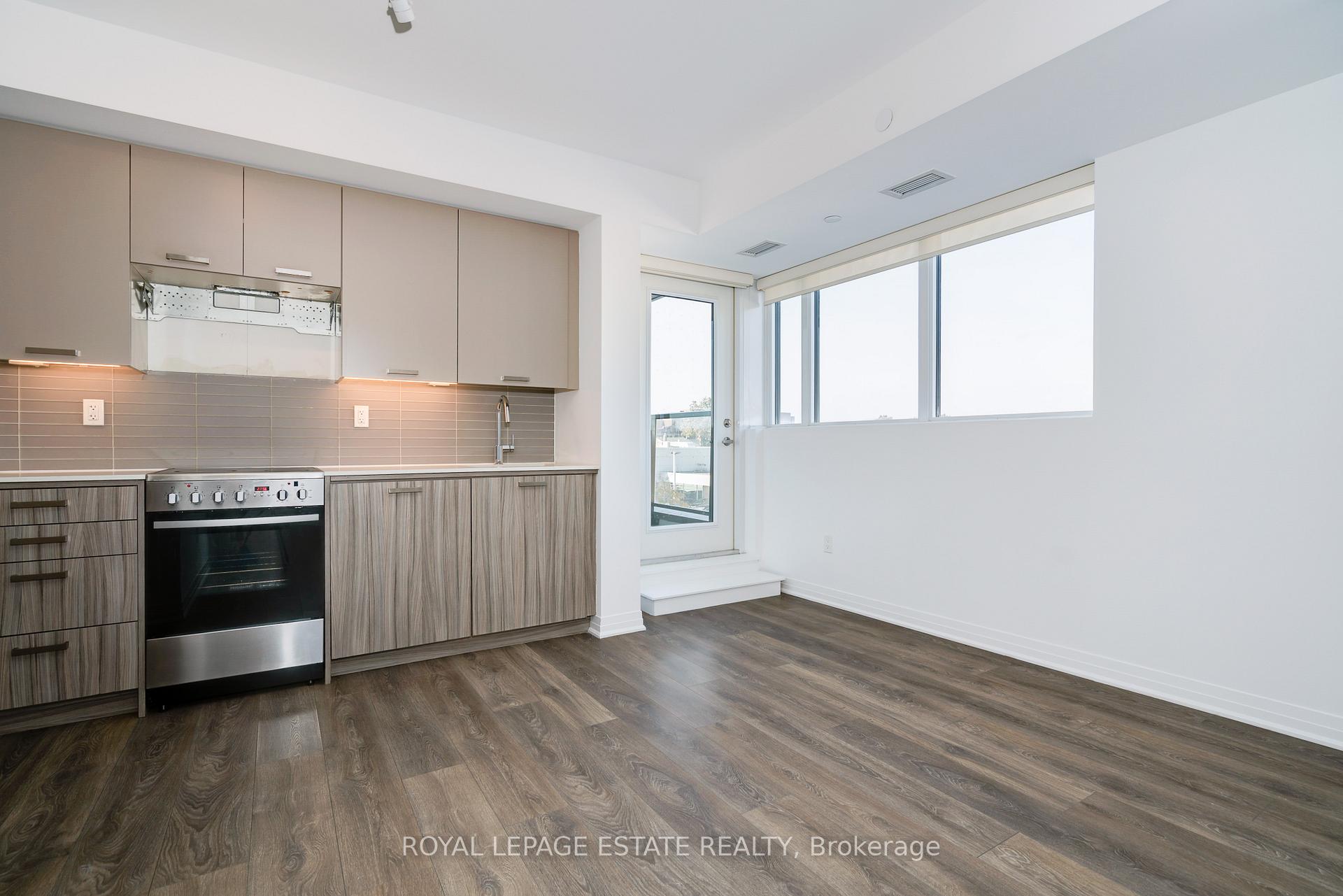 304 - 2301 Danforth Avenue, Toronto 2