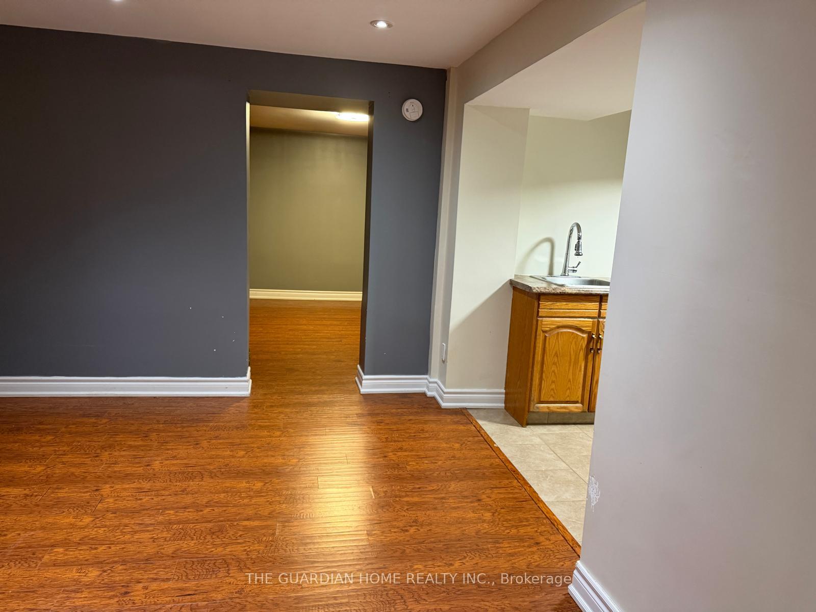 Bsmt - 19 Bolger Place, Toronto 5