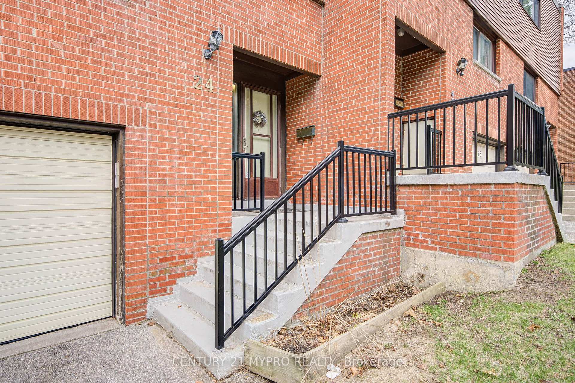 24 Song Meadoway, Toronto 2