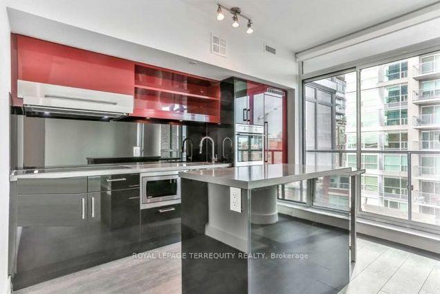 609 - 39 Sherbourne Street, Toronto 5