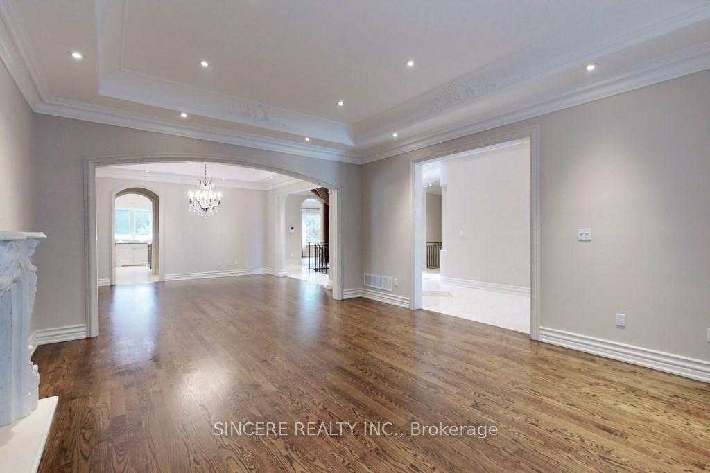 195 Byng Avenue, Toronto 5