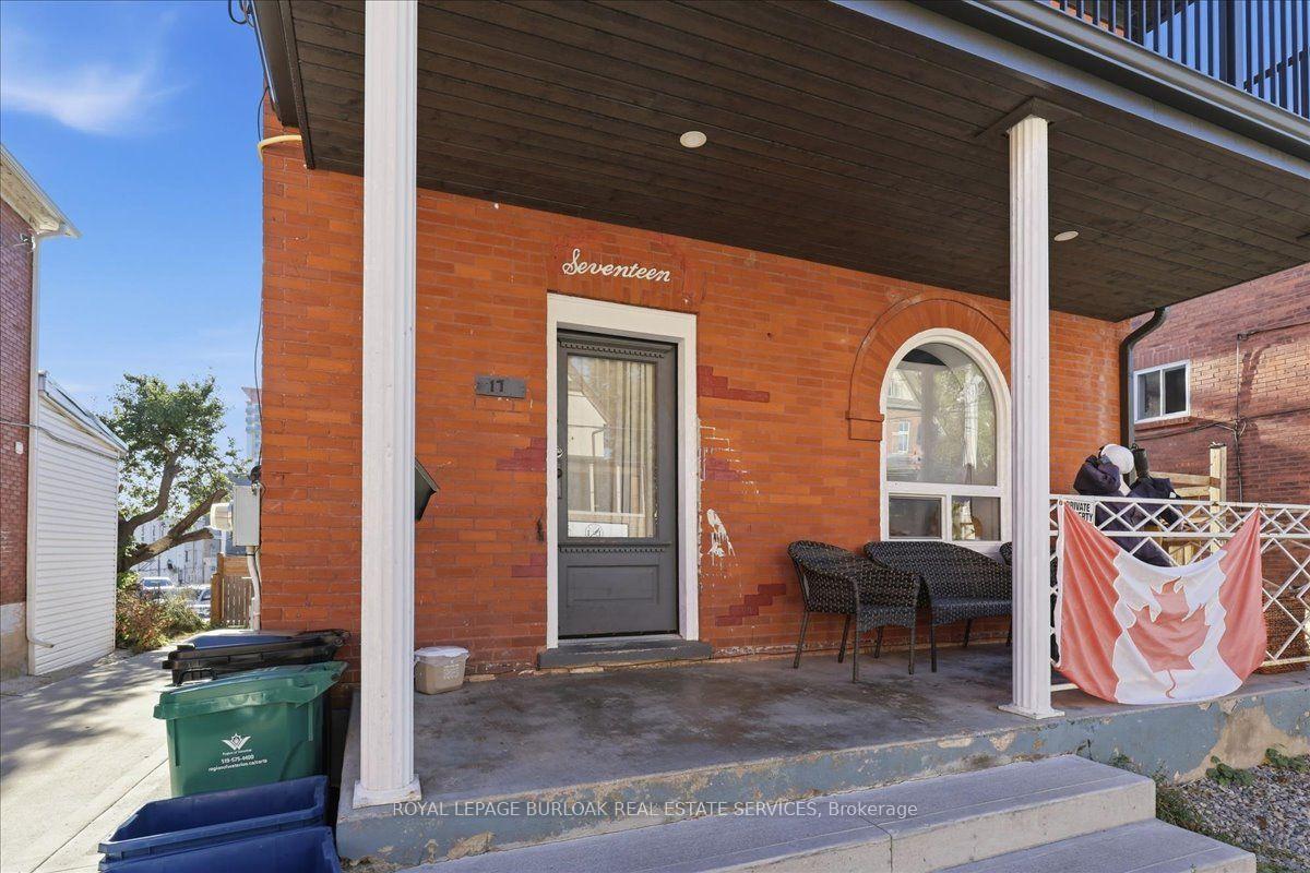 Upper - 17 Eby Street S, Kitchener 2