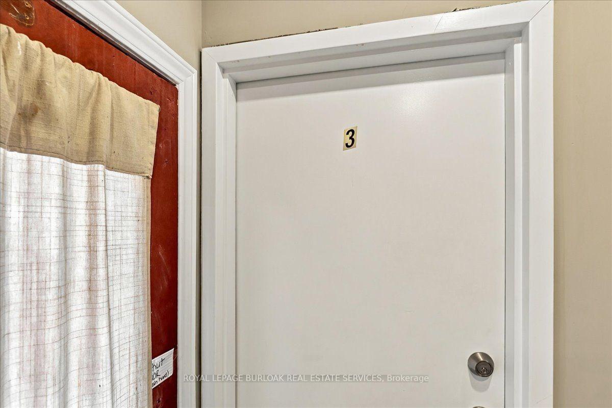 Upper - 17 Eby Street S, Kitchener 3