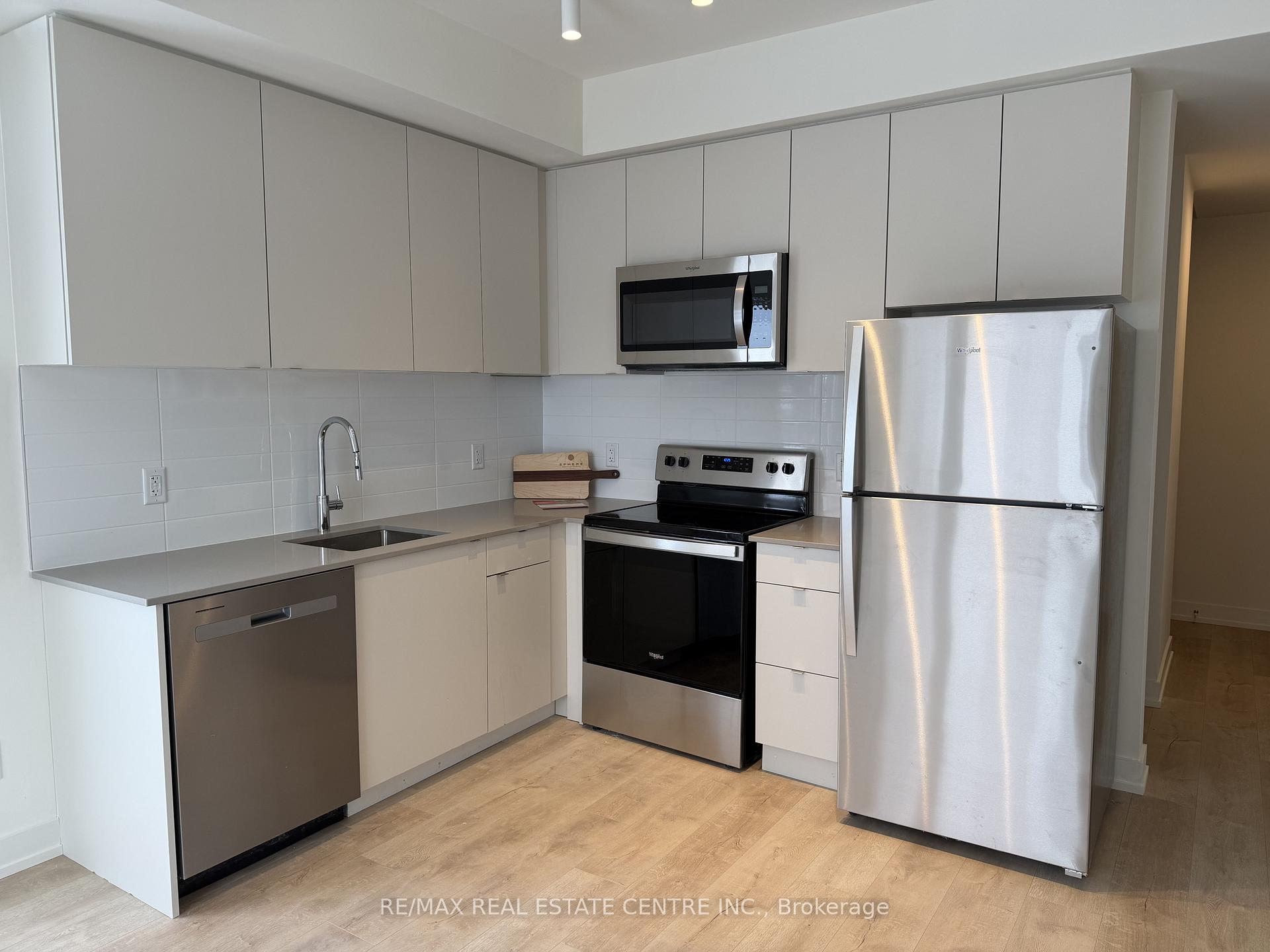 Suite 334 (302C - 16 Melbourne Avenue, St. Catharines 4