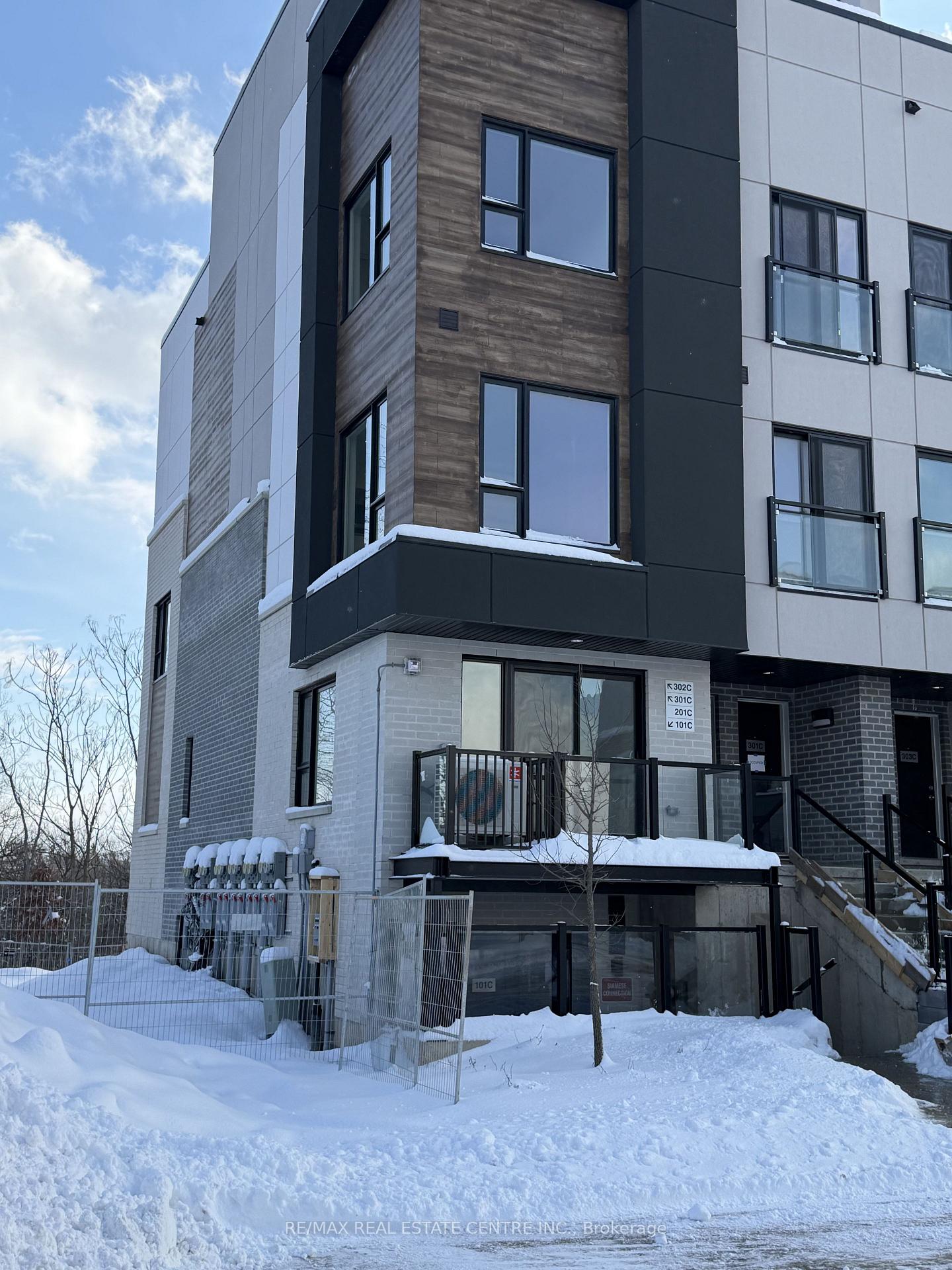 Suite 334 (302C - 16 Melbourne Avenue, St. Catharines 2
