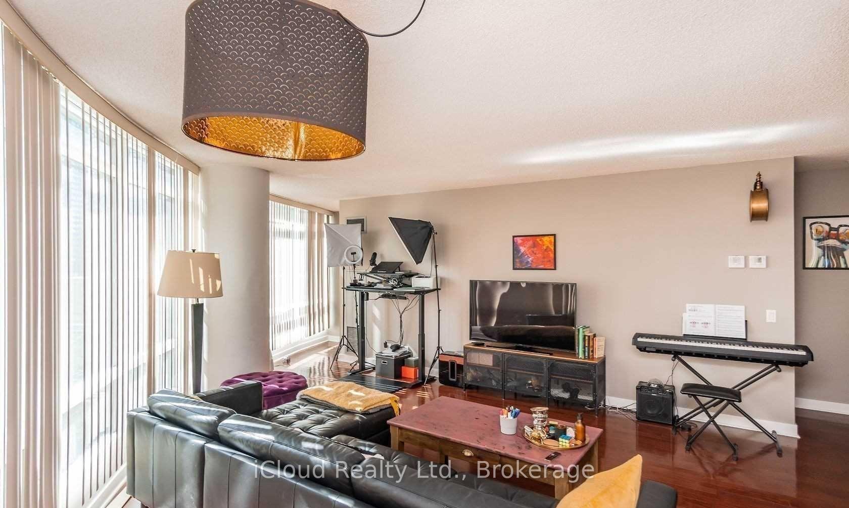 505 - 373 Front Street W, Toronto 5