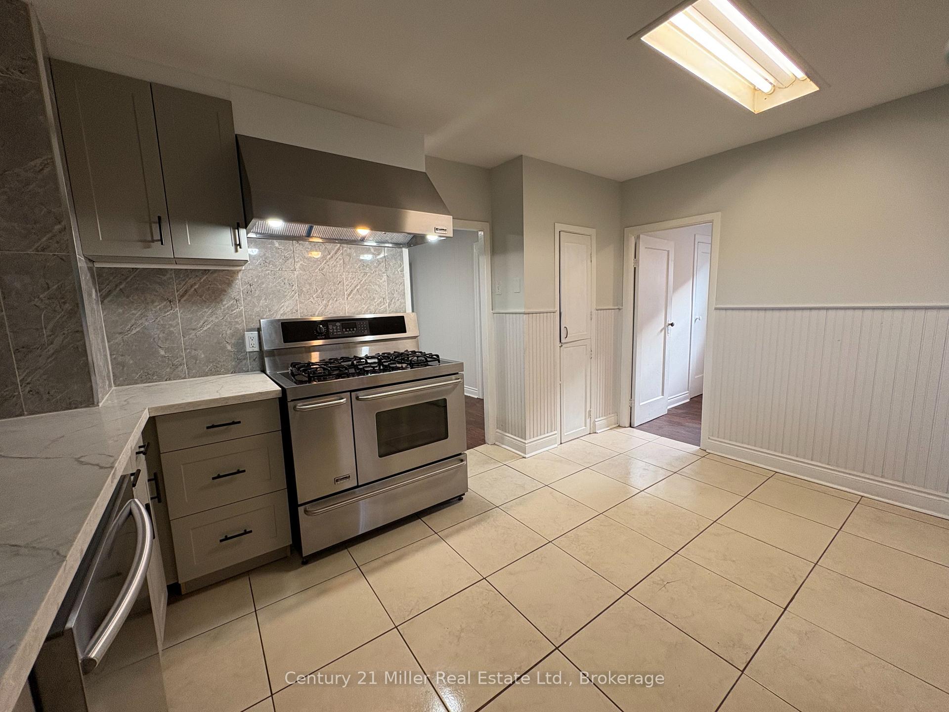 961 Ninth Street, Mississauga 5