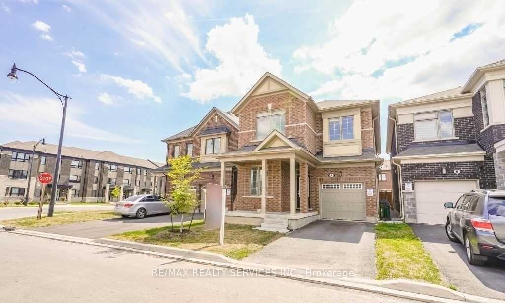 4 Divers Road, Brampton 2